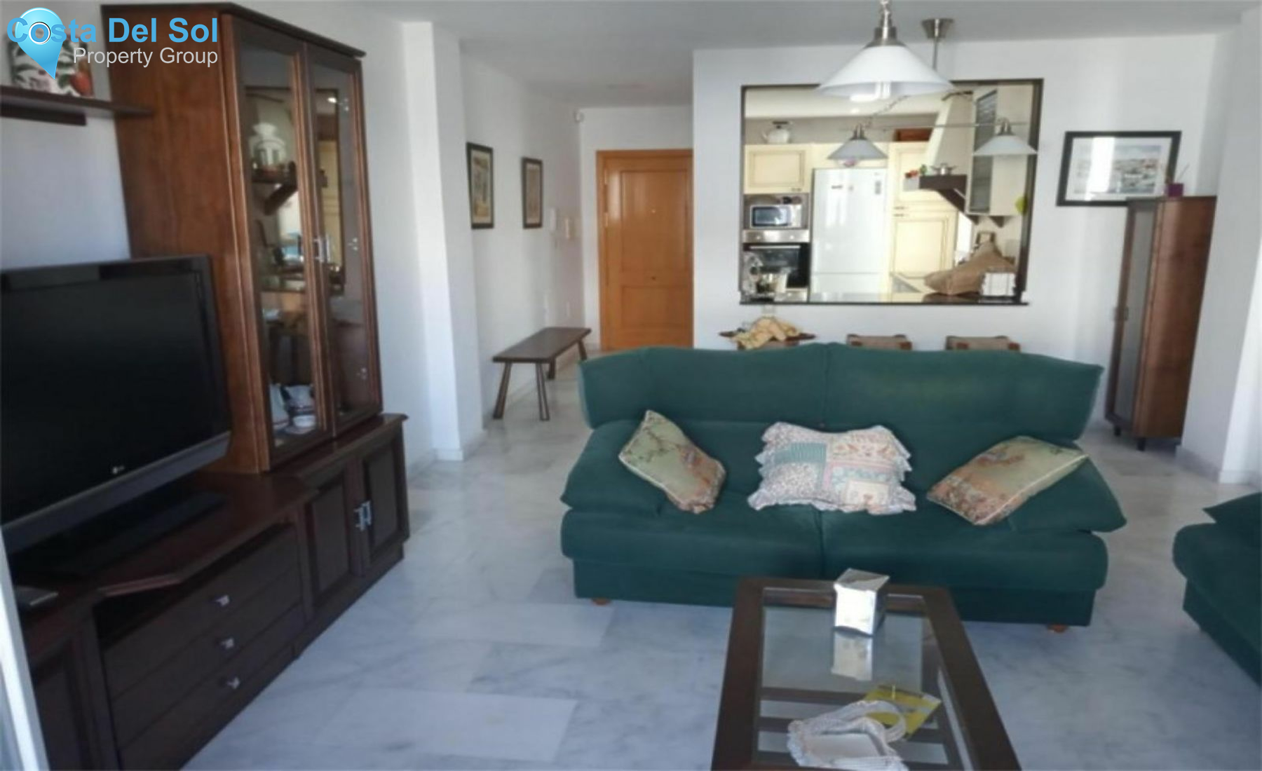Middle Floor Apartment in Estepona-1428412