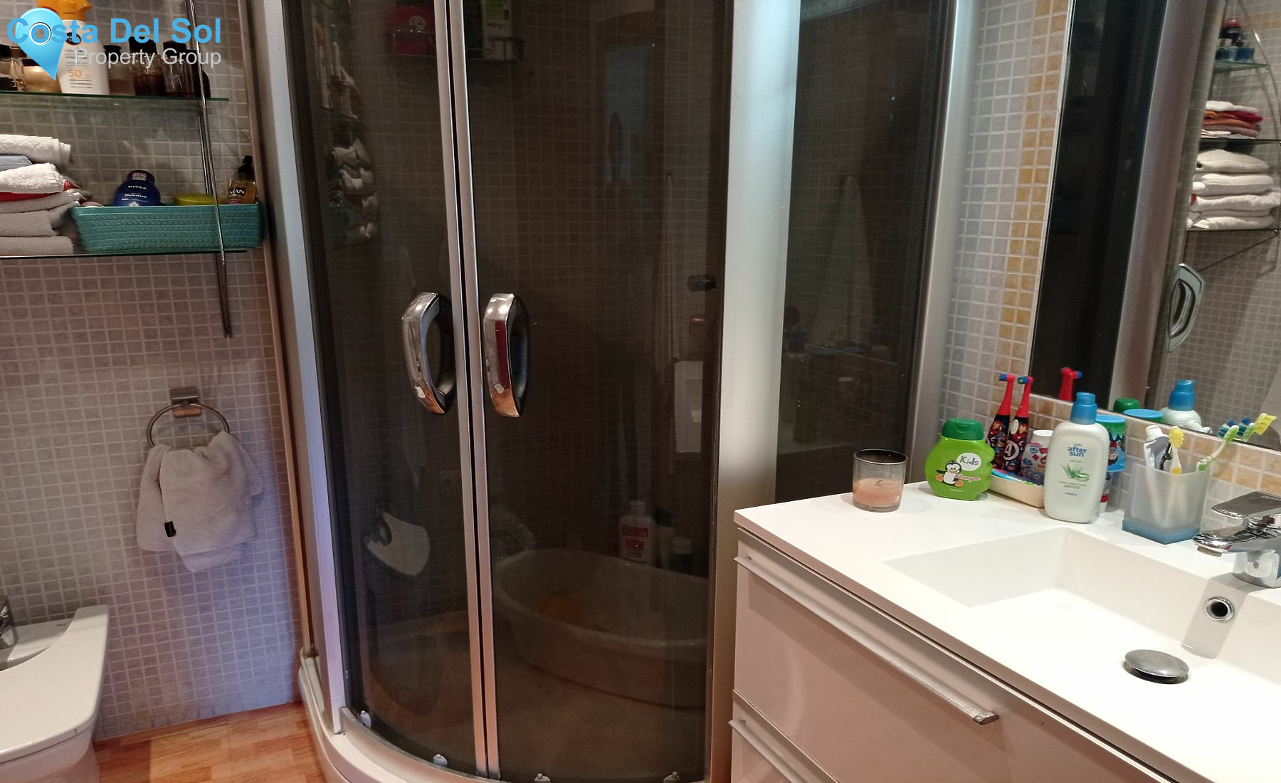 Middle Floor Apartment in Estepona-1429634