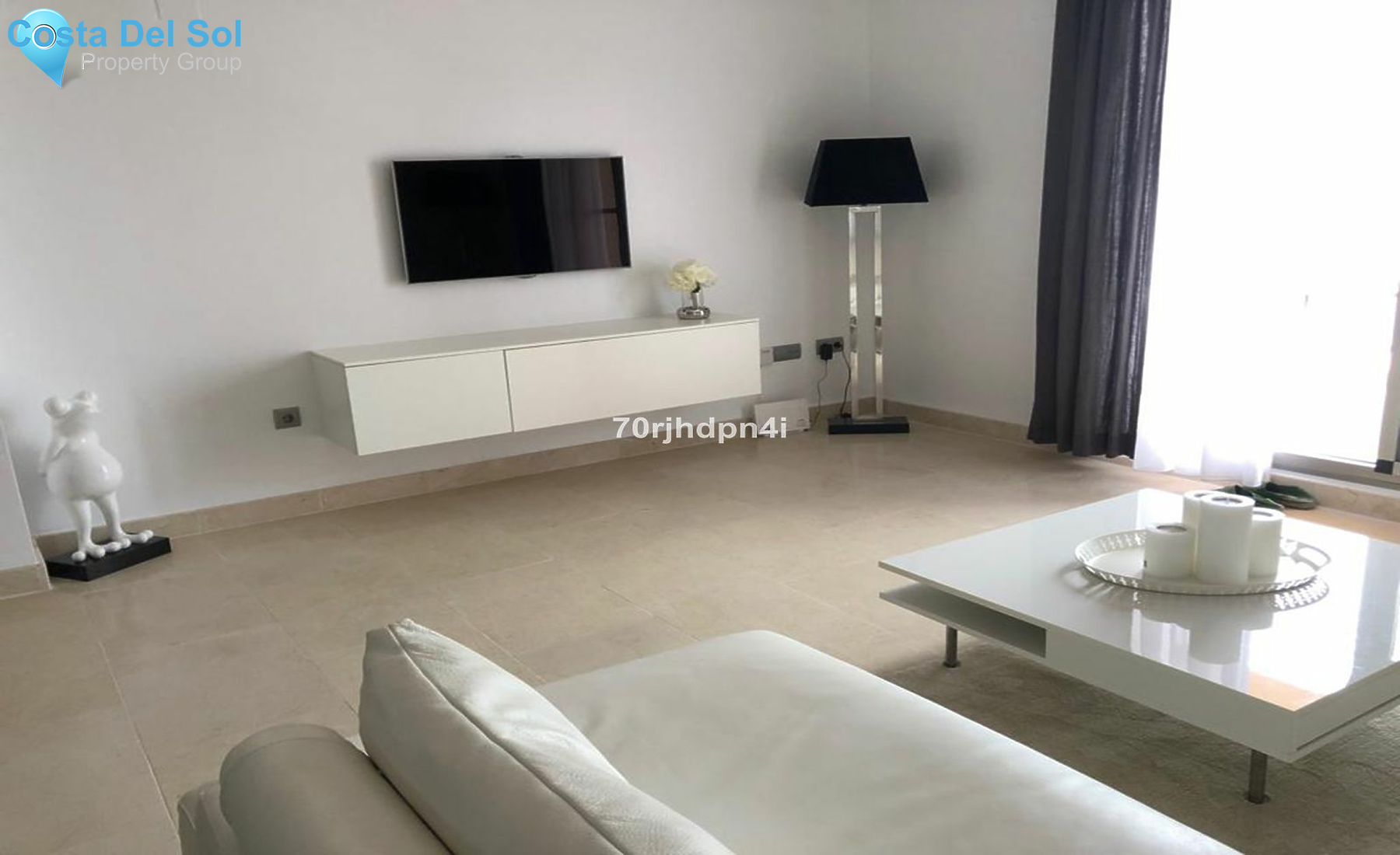 Middle Floor Apartment in Estepona-1431087