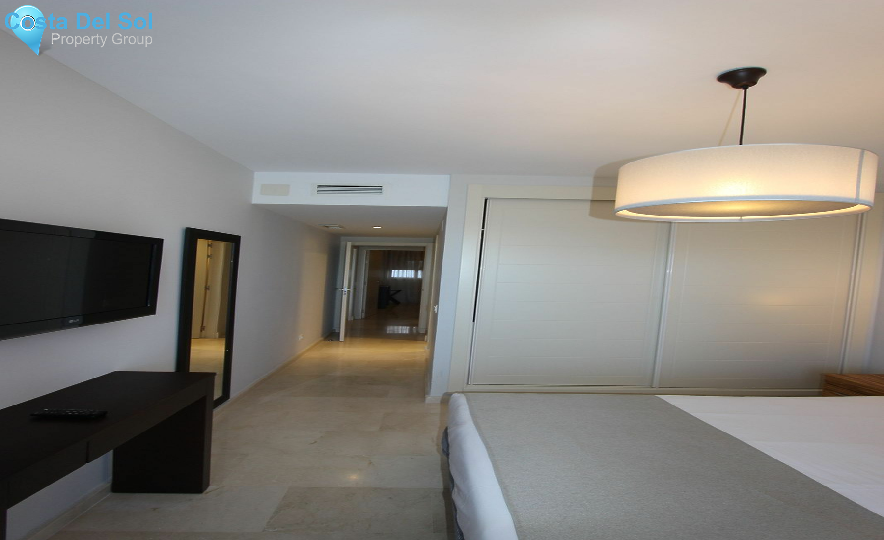 Middle Floor Apartment in Estepona-1445309