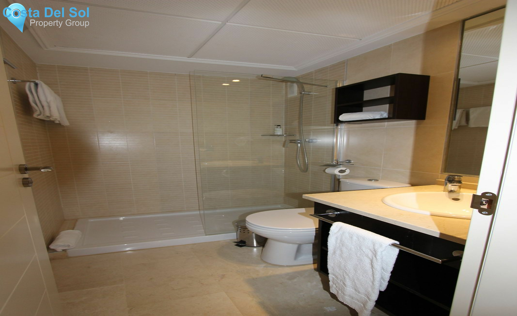 Middle Floor Apartment in Estepona-1445312