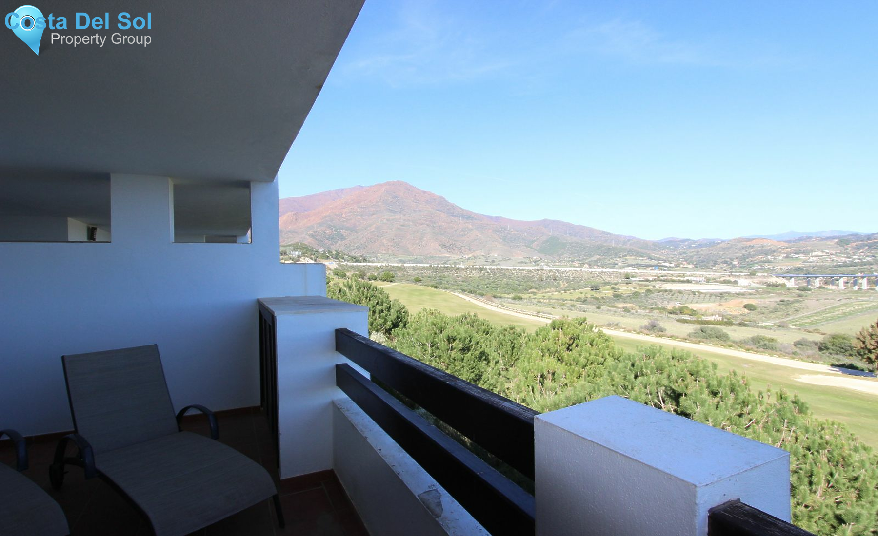 Middle Floor Apartment in Estepona-1445315