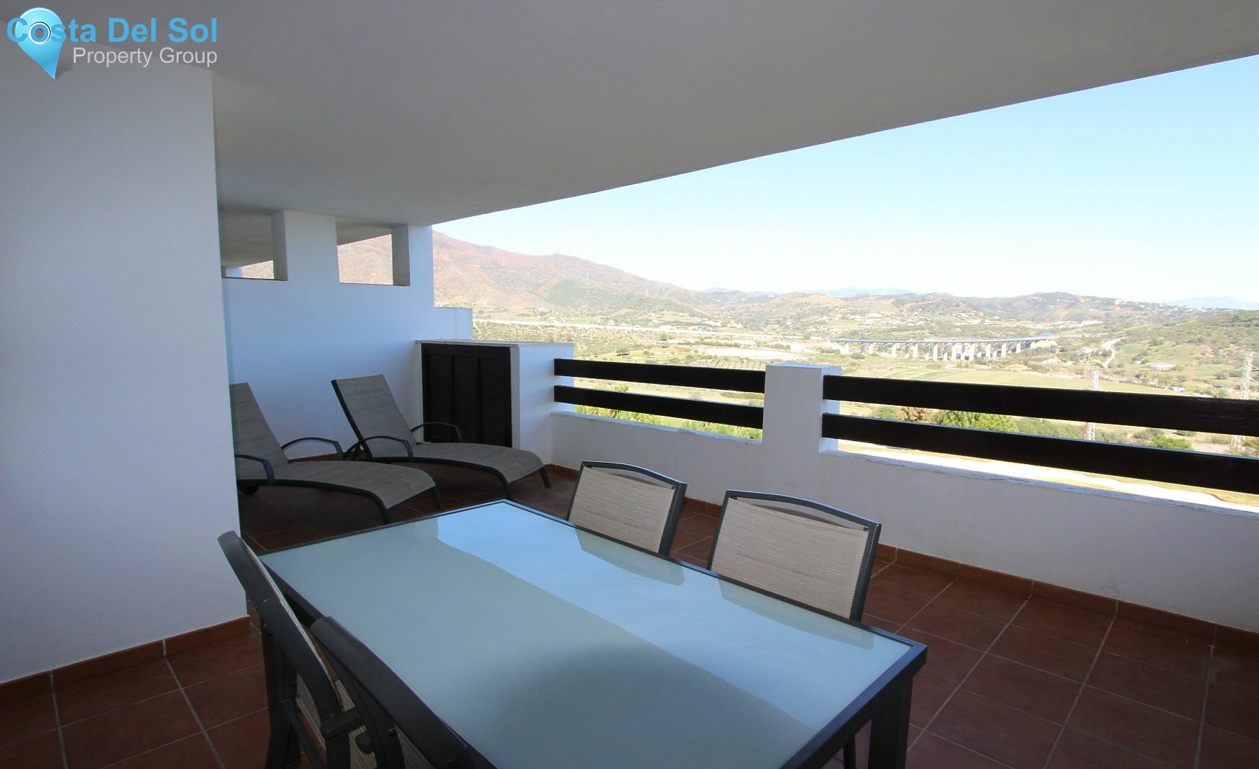 Middle Floor Apartment in Estepona-1445306