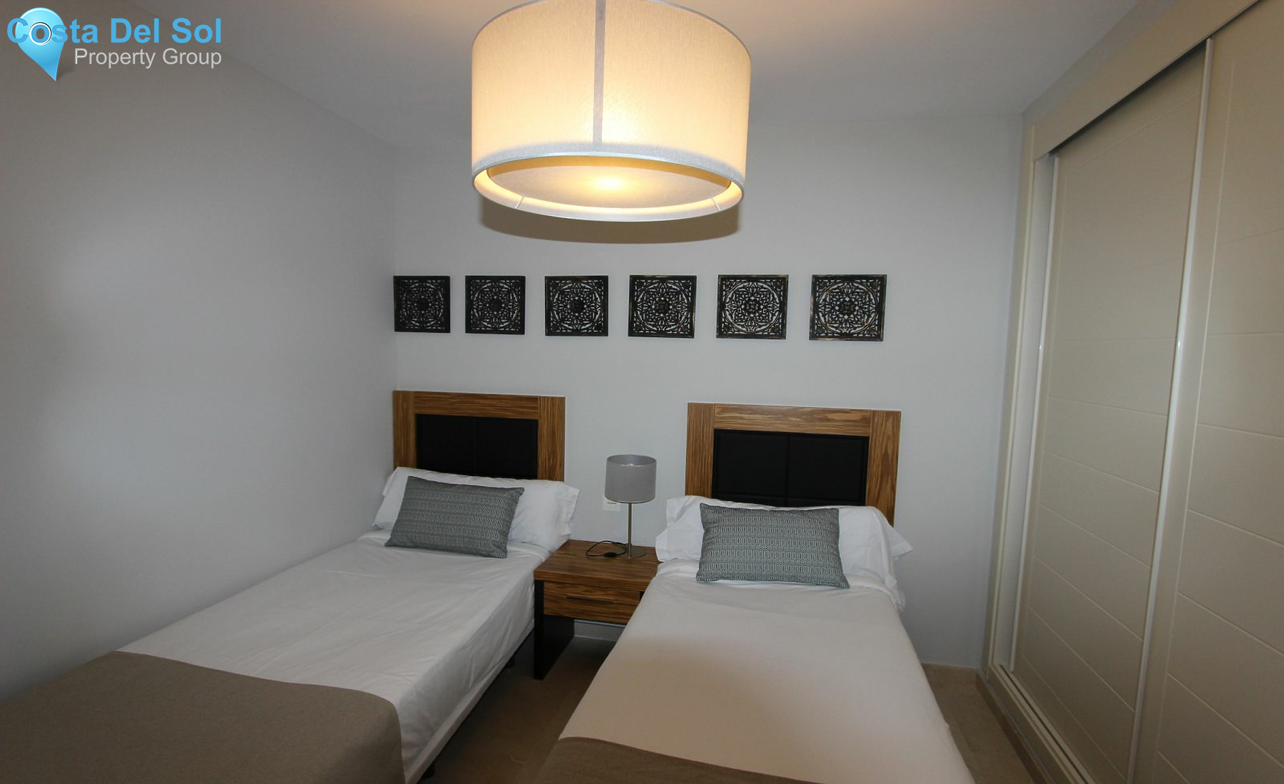 Middle Floor Apartment in Estepona-1445308