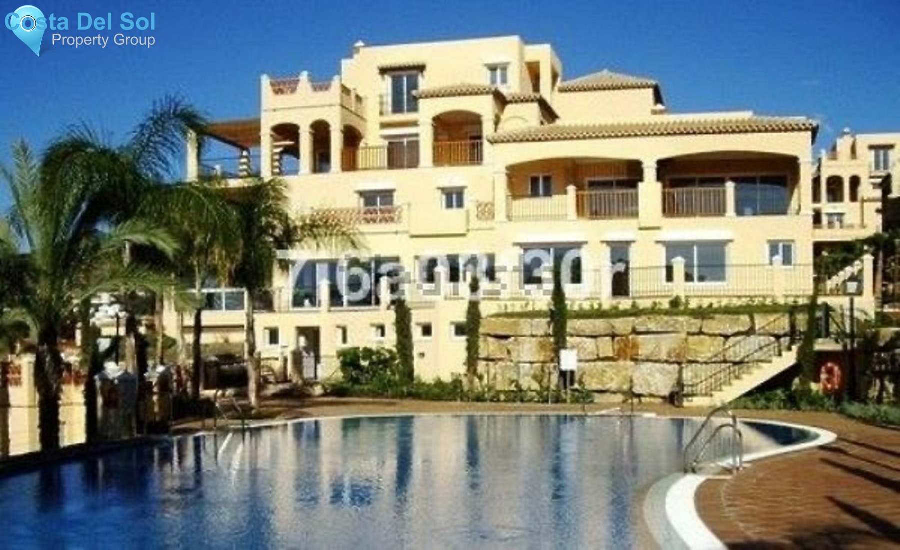 Middle Floor Apartment in Estepona-1466361