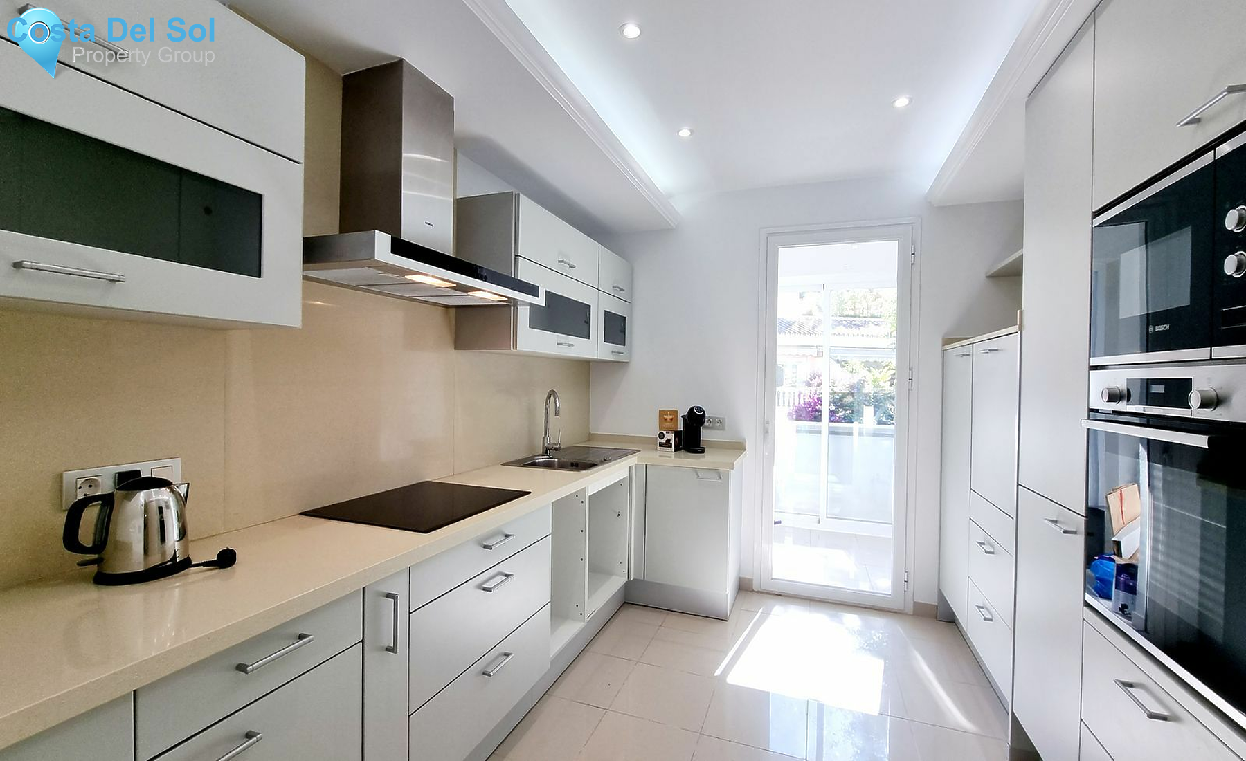 Middle Floor Apartment in Estepona-1468018