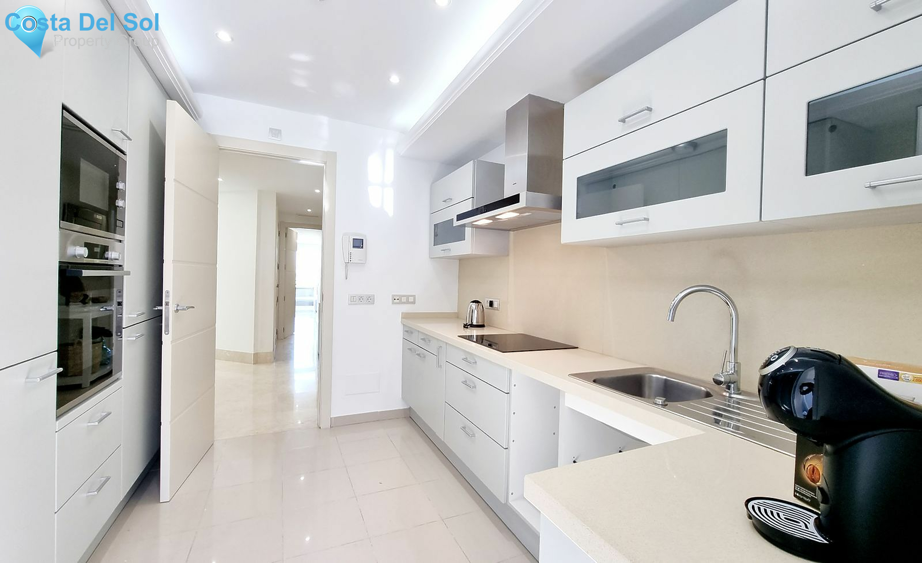 Middle Floor Apartment in Estepona-1468019