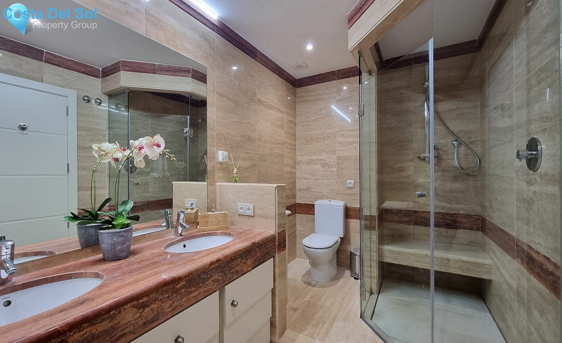 Middle Floor Apartment in Estepona-1468024