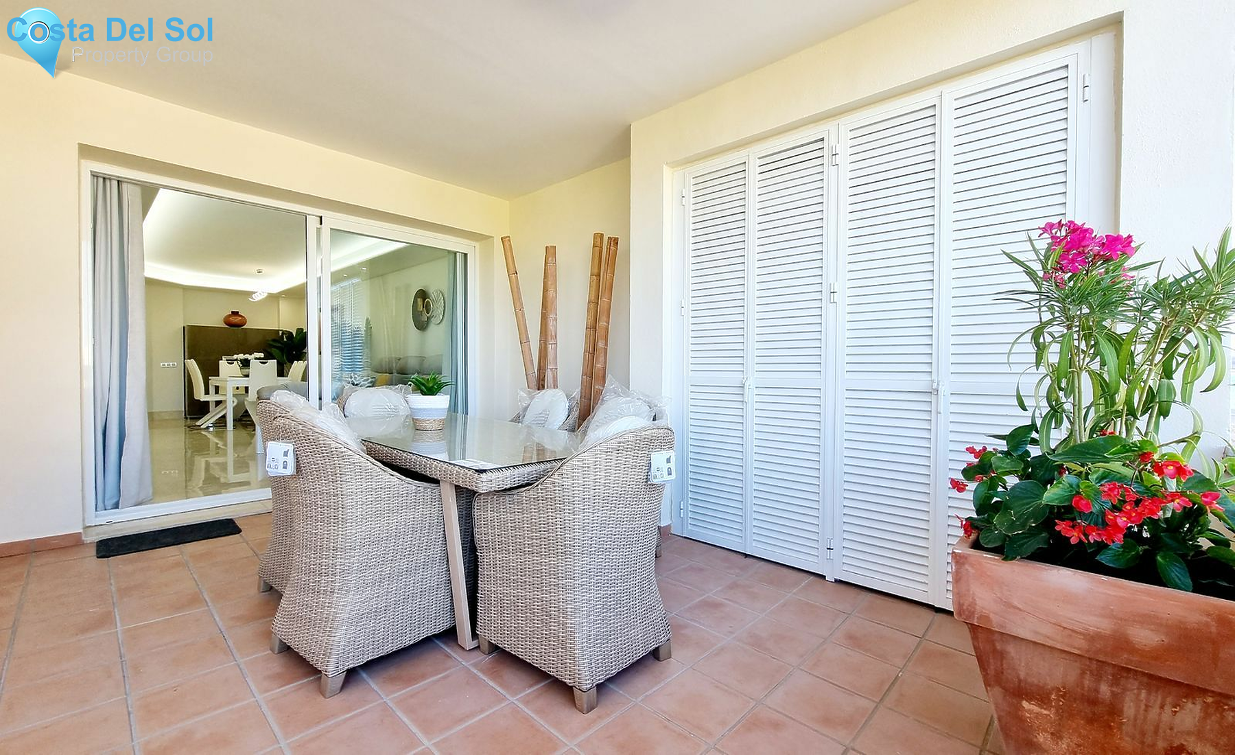 Middle Floor Apartment in Estepona-1468015