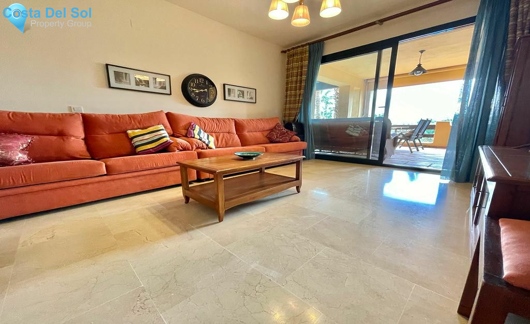 Middle Floor Apartment in Estepona-1473878