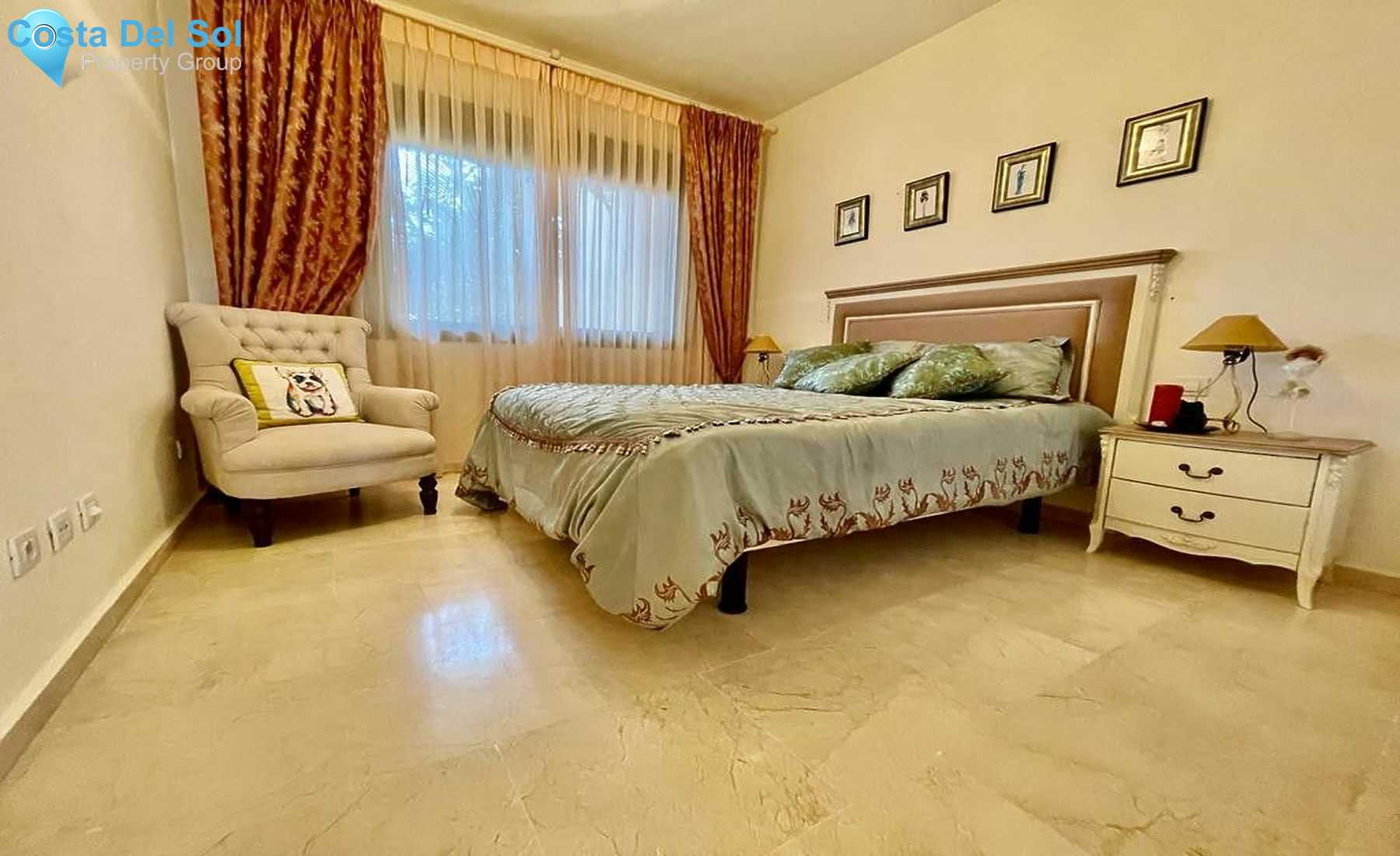 Middle Floor Apartment in Estepona-1473882