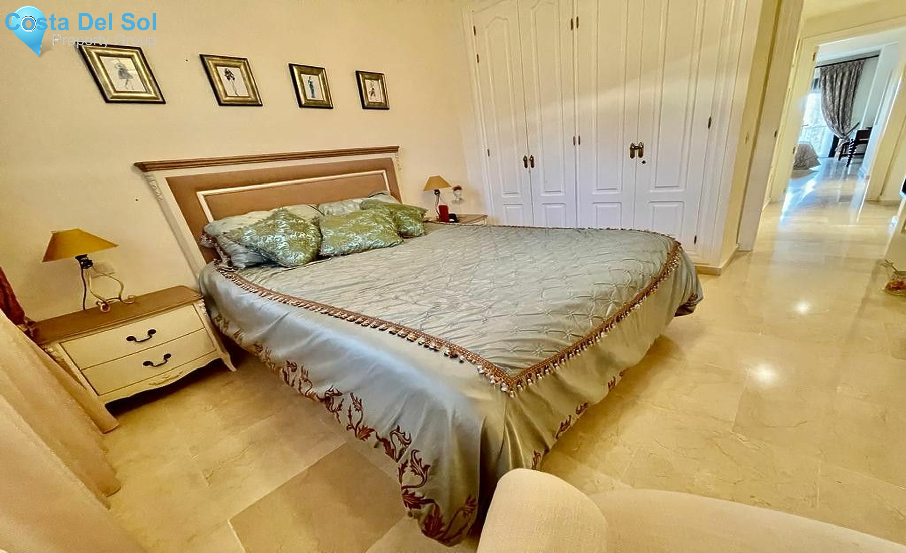 Middle Floor Apartment in Estepona-1473883