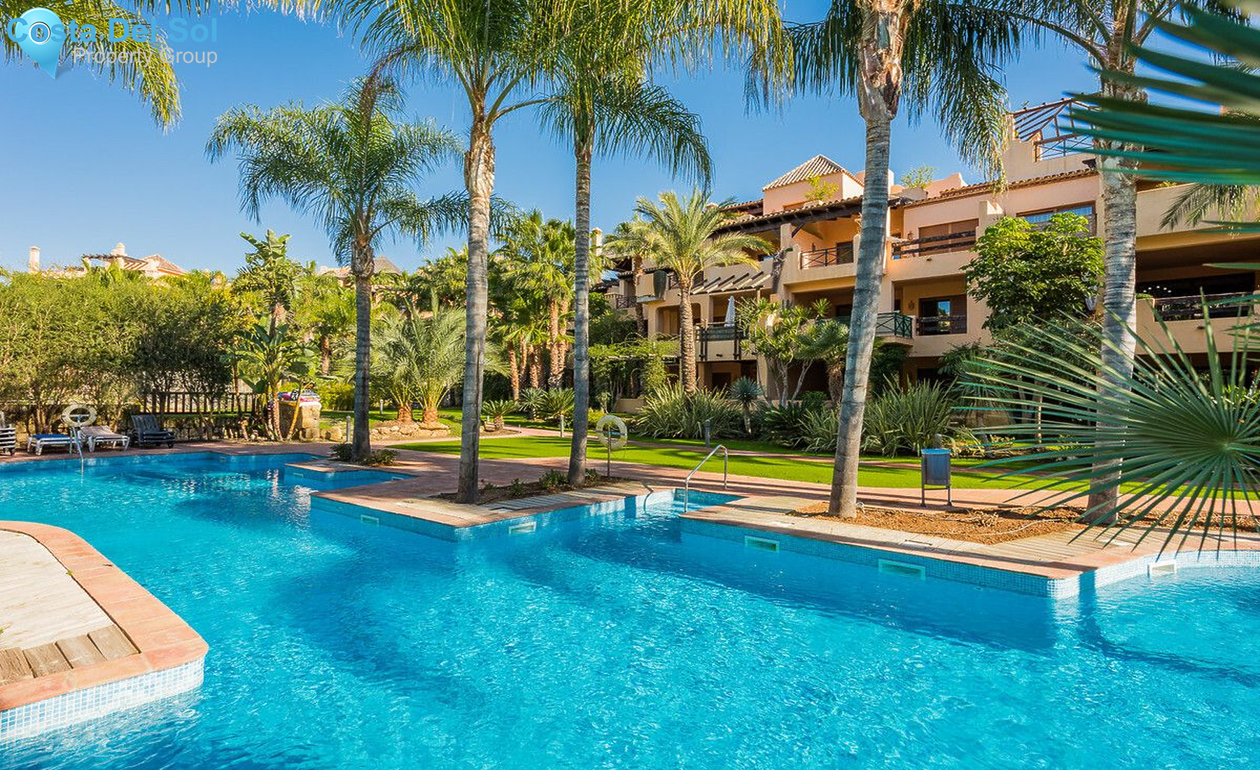 Middle Floor Apartment in Estepona-1473870