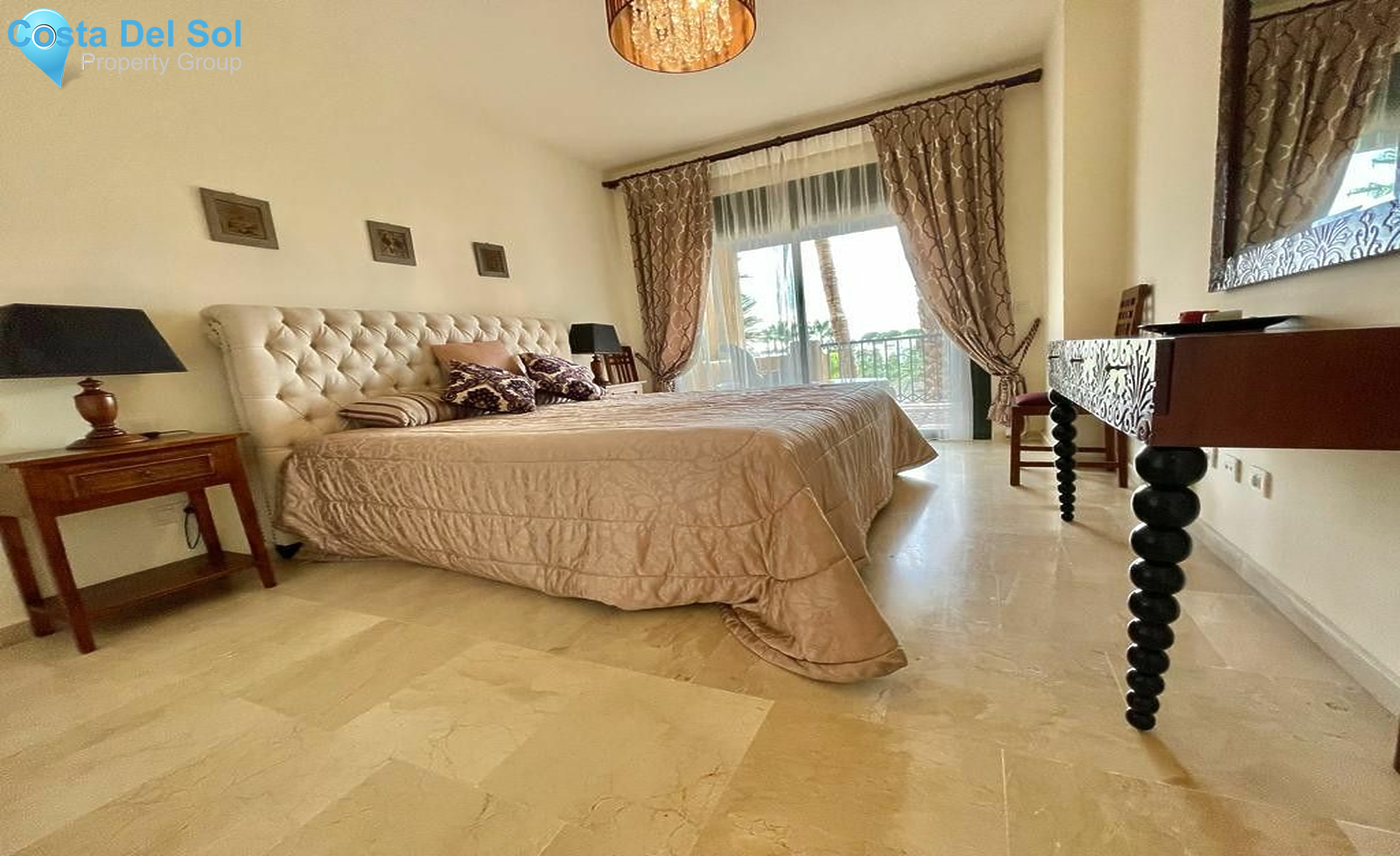 Middle Floor Apartment in Estepona-1473872