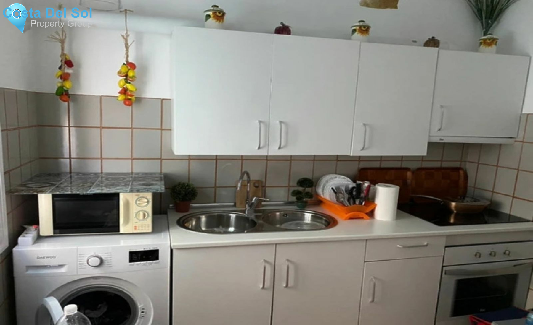 Middle Floor Apartment in Estepona-1474152