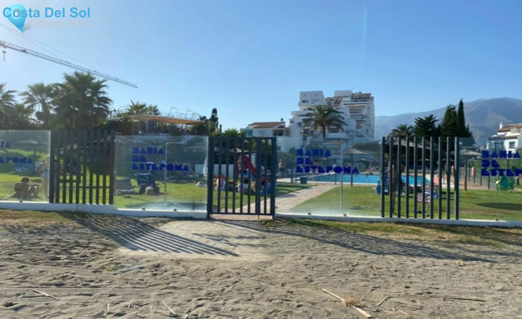 Middle Floor Apartment in Estepona-1474154