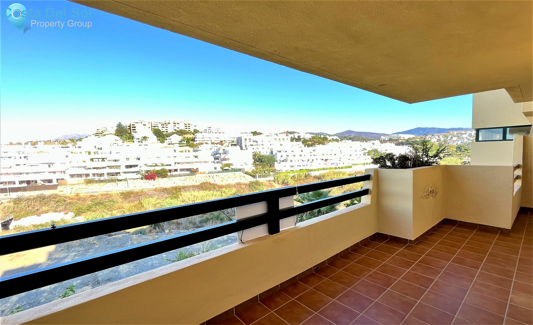 Middle Floor Apartment in Estepona