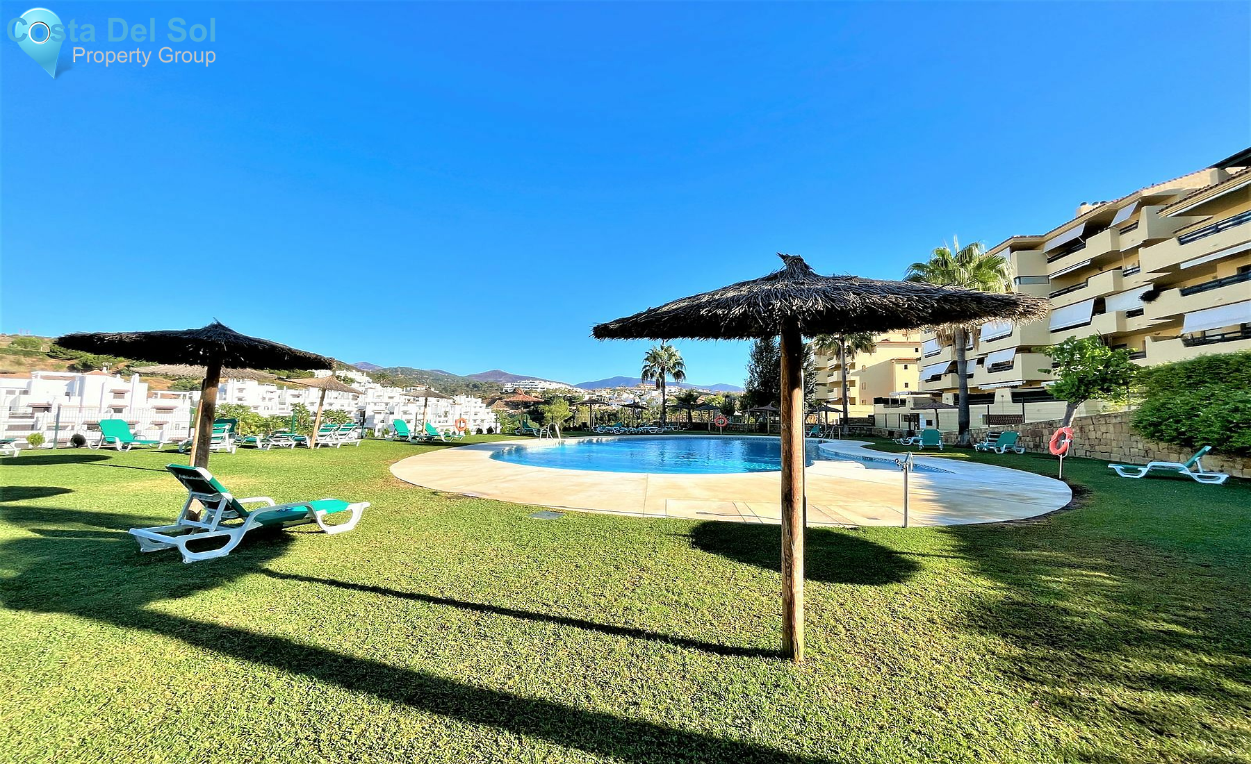 Middle Floor Apartment in Estepona-1474212