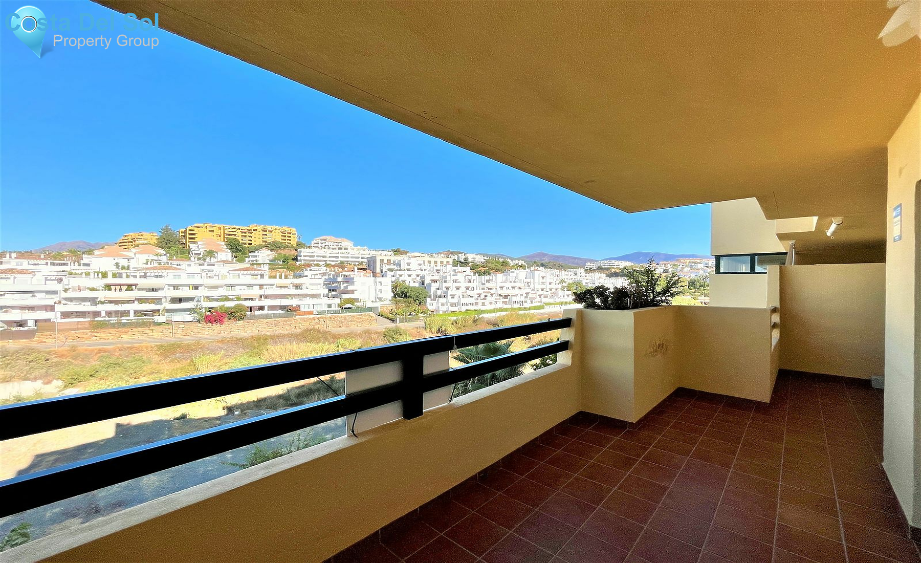 Middle Floor Apartment in Estepona-1474215