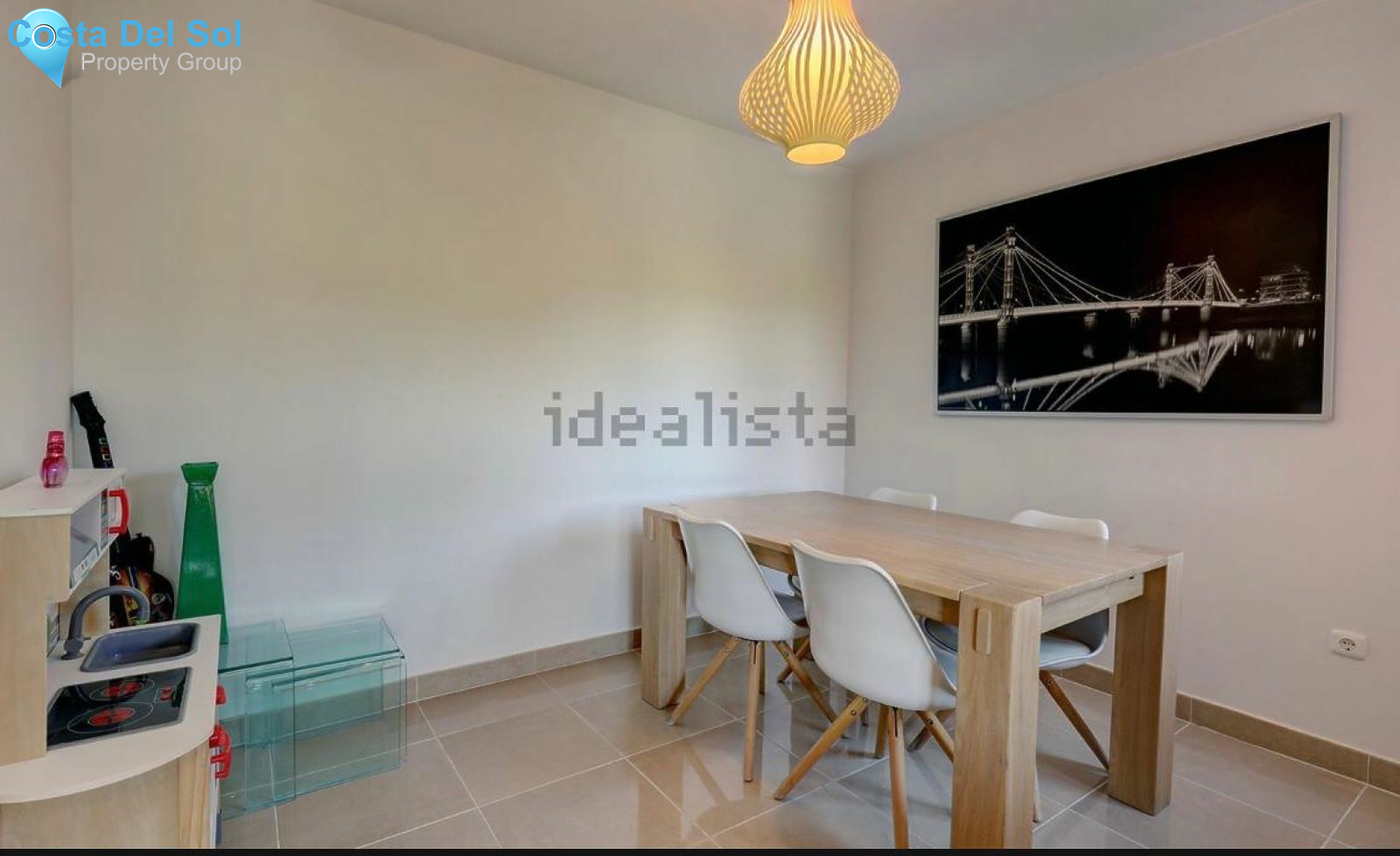 Middle Floor Apartment in Estepona-1481544