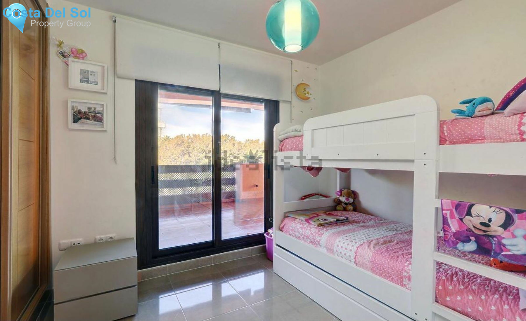 Middle Floor Apartment in Estepona-1481549