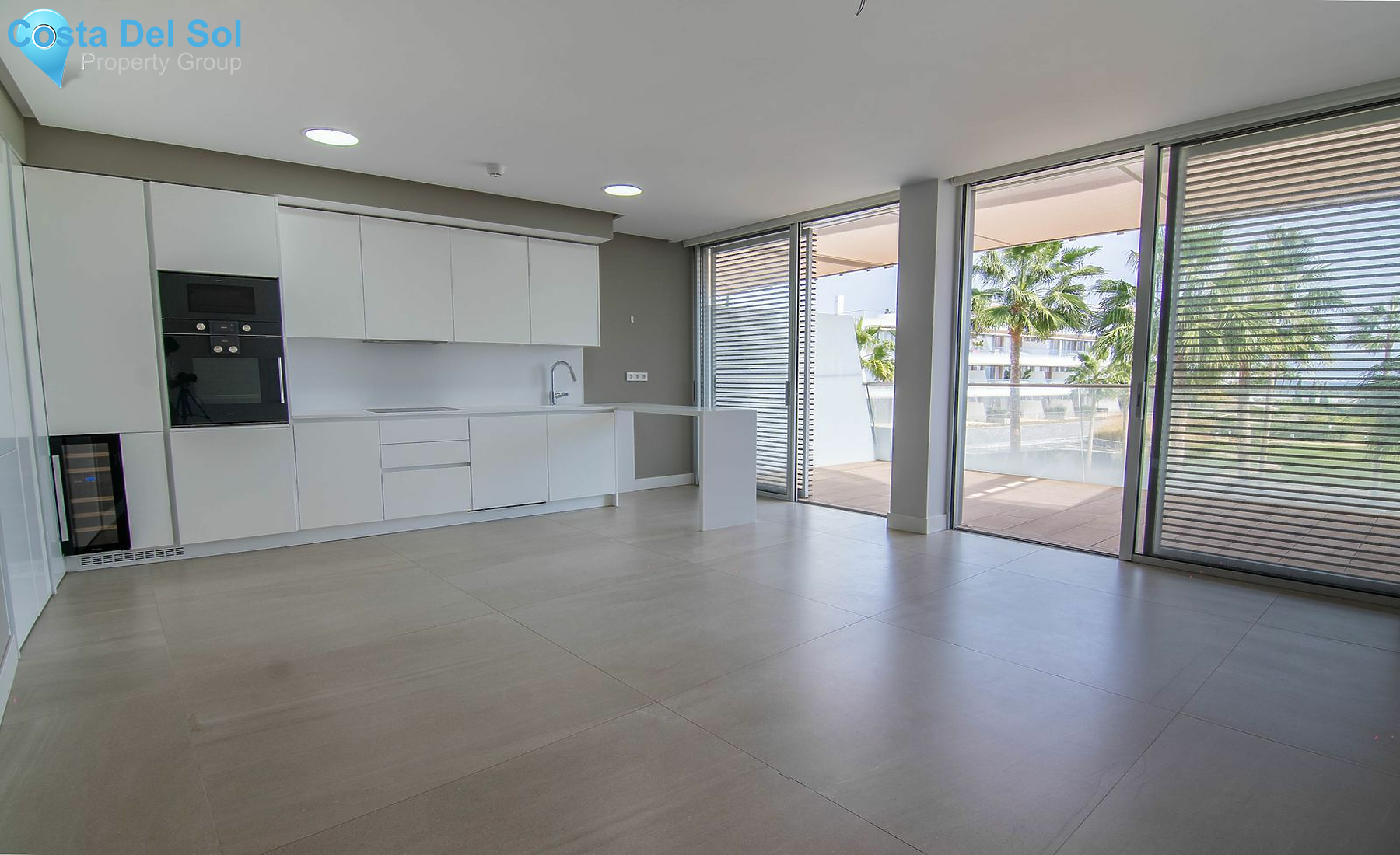 Middle Floor Apartment in Estepona-1483557