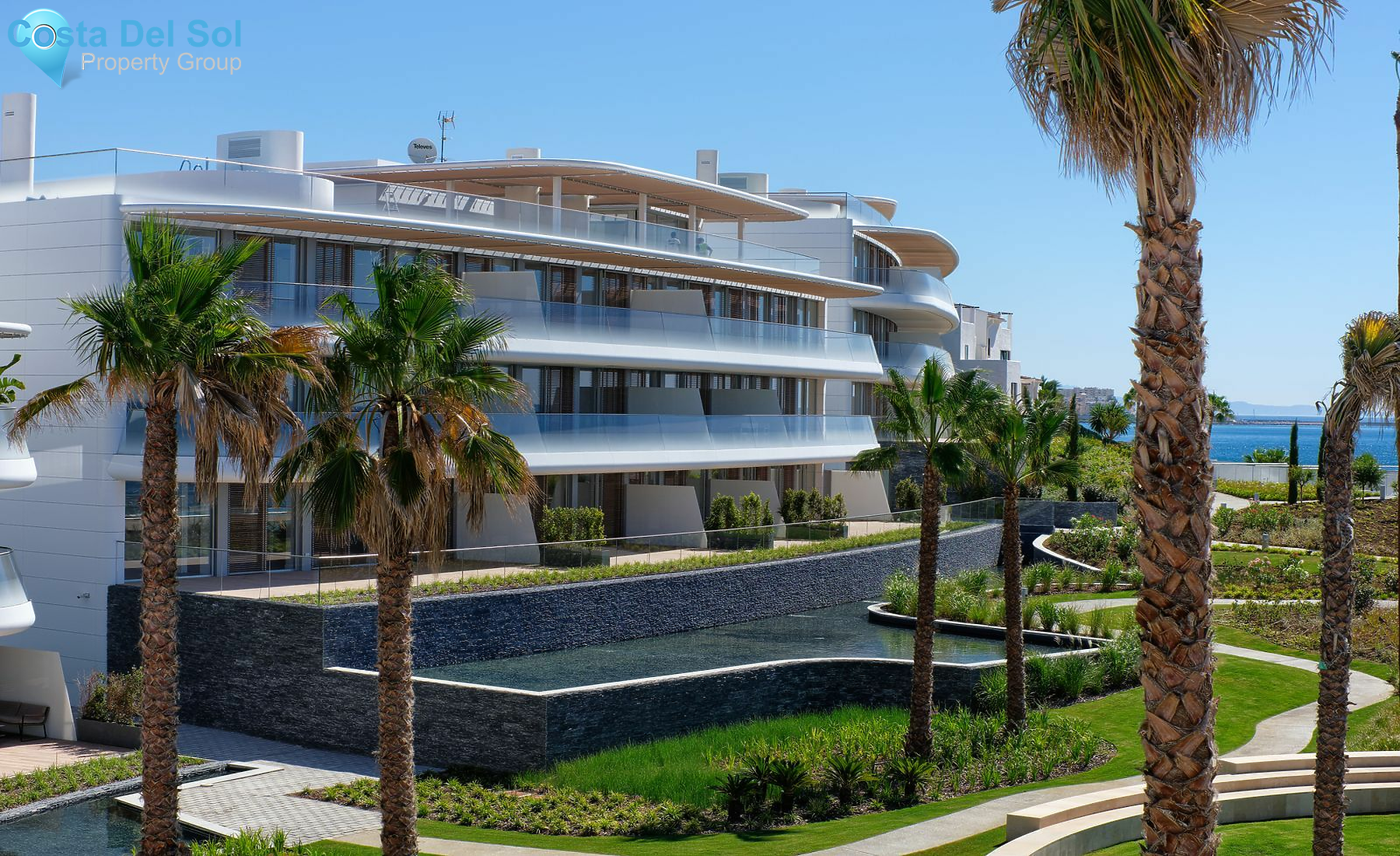 Middle Floor Apartment in Estepona-1483566
