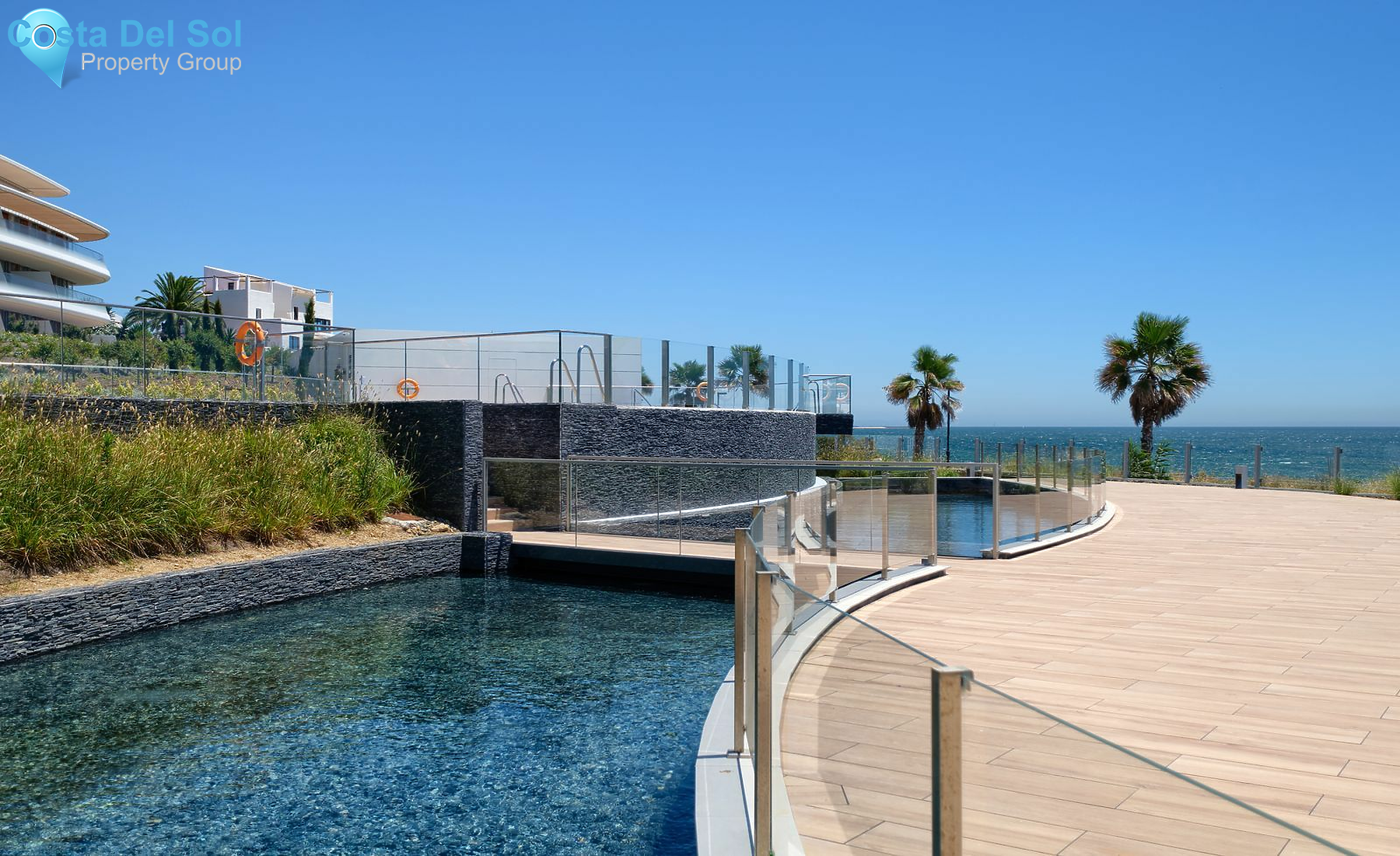 Middle Floor Apartment in Estepona-1483568