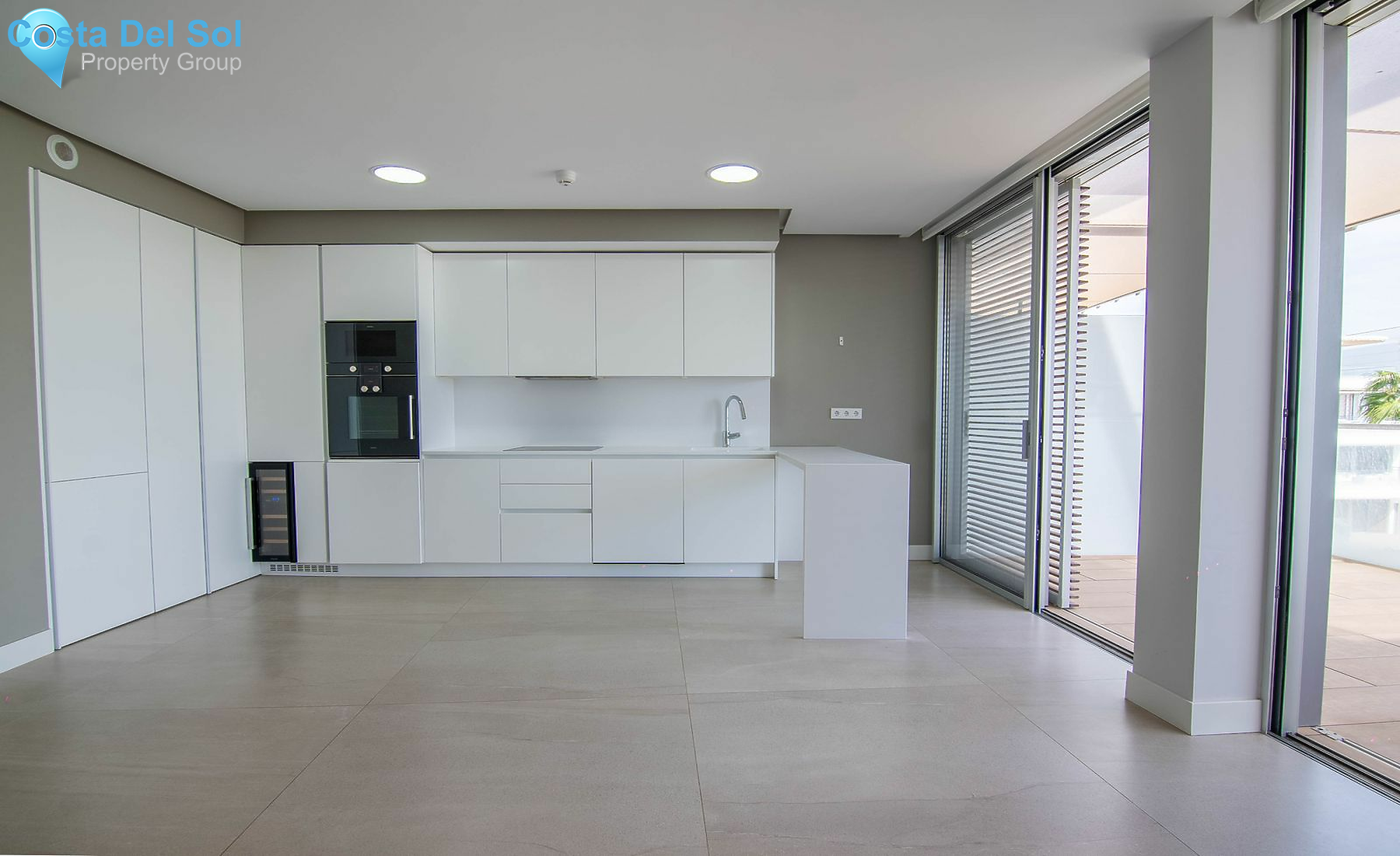 Middle Floor Apartment in Estepona-1483562