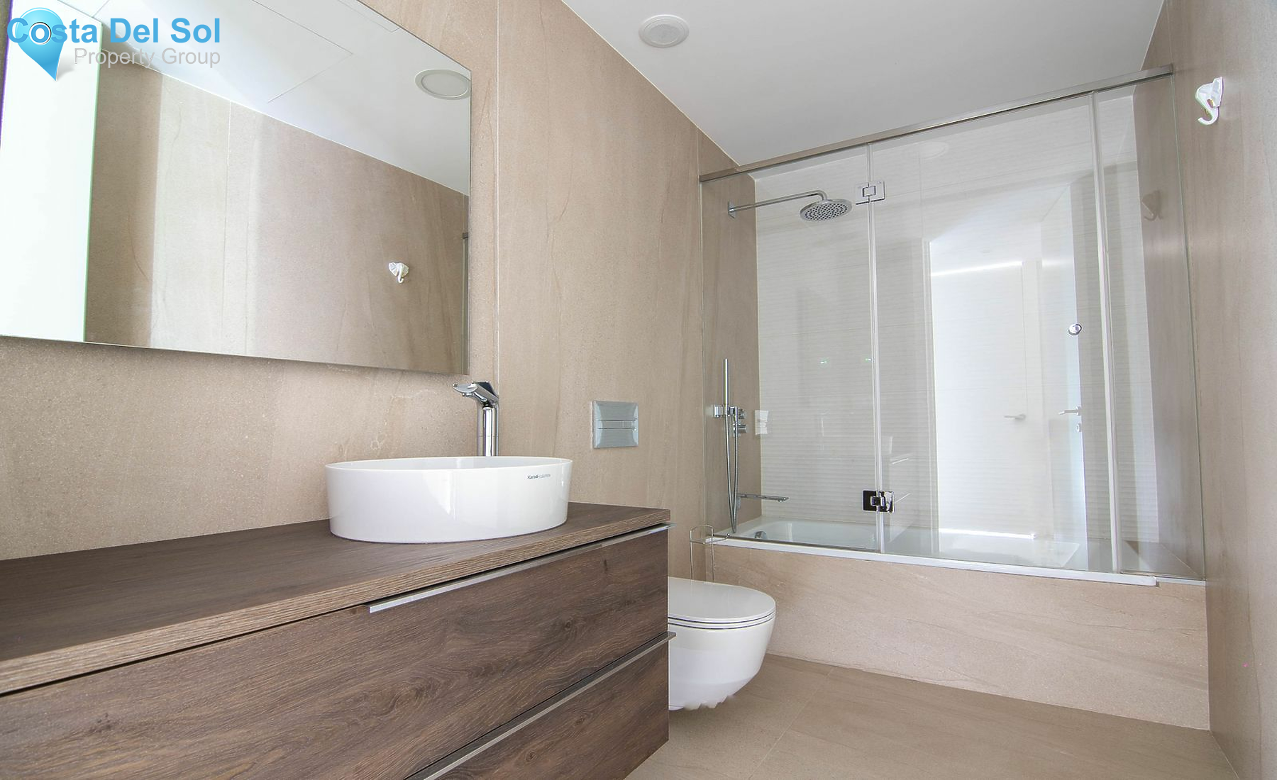 Middle Floor Apartment in Estepona-1483565