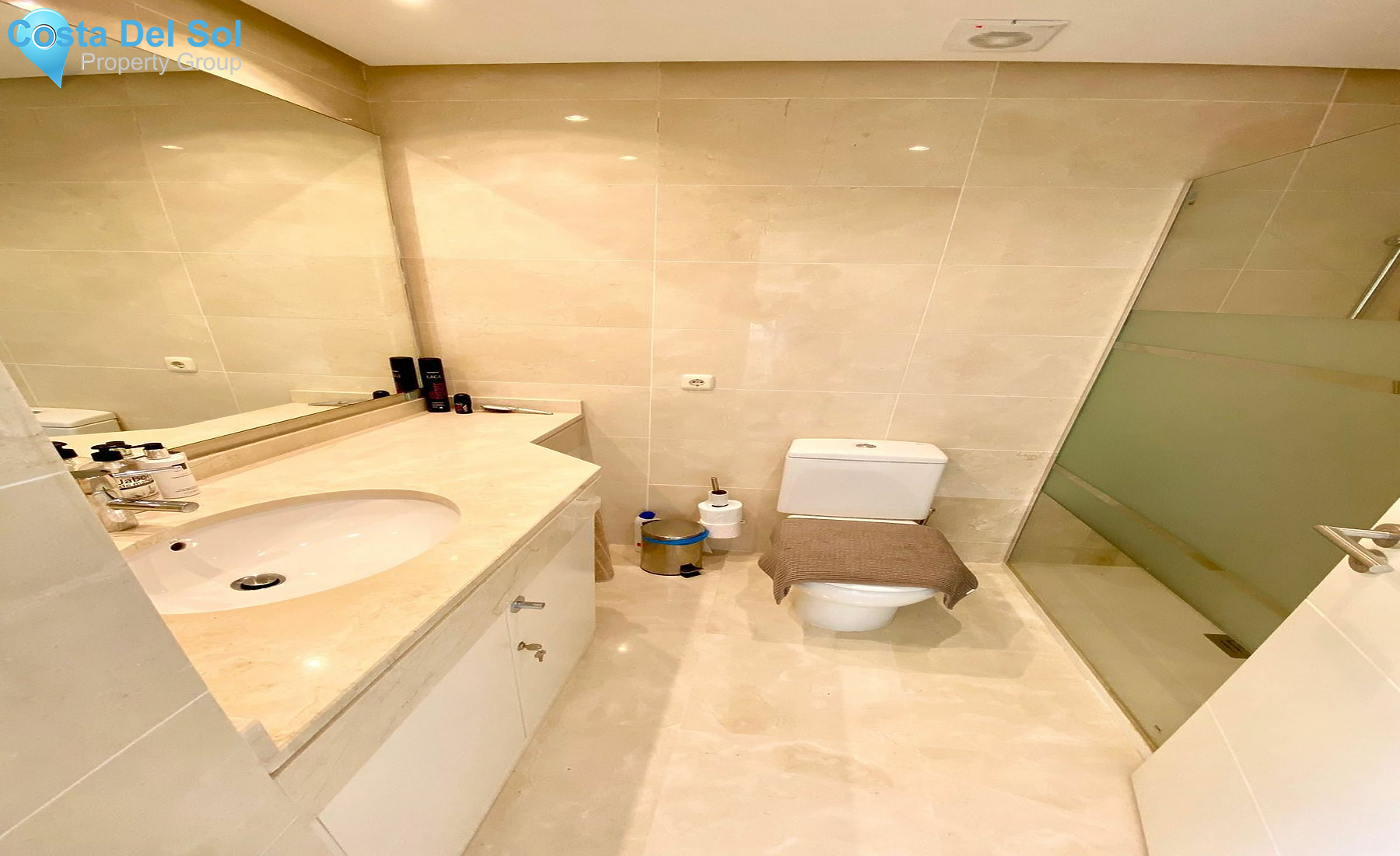 Middle Floor Apartment in Estepona-1519594