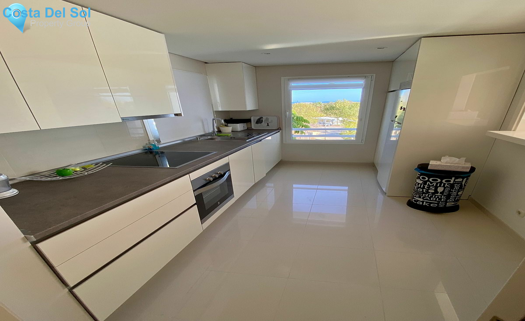 Middle Floor Apartment in Estepona-1519591