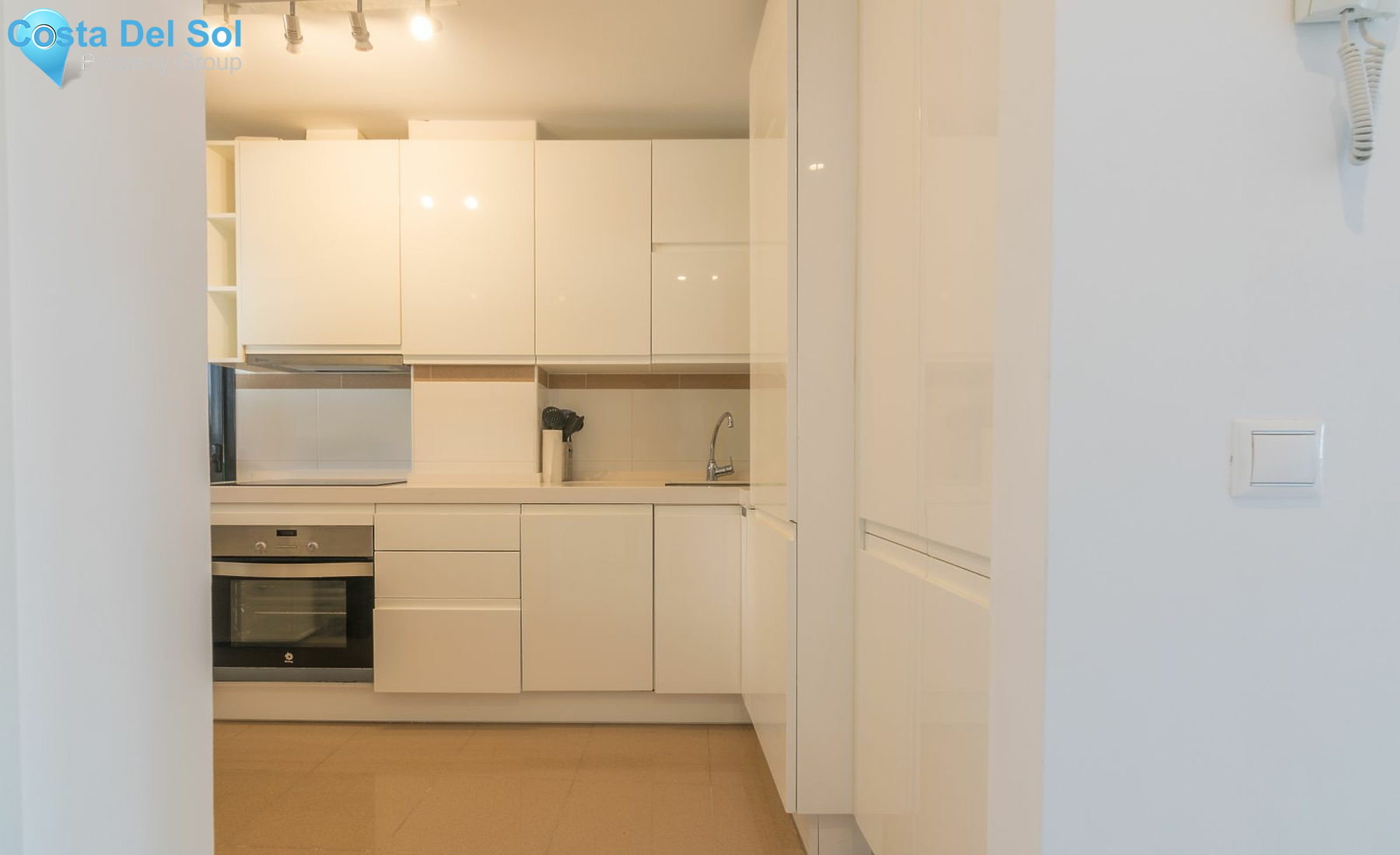 Middle Floor Apartment in Estepona-1520701