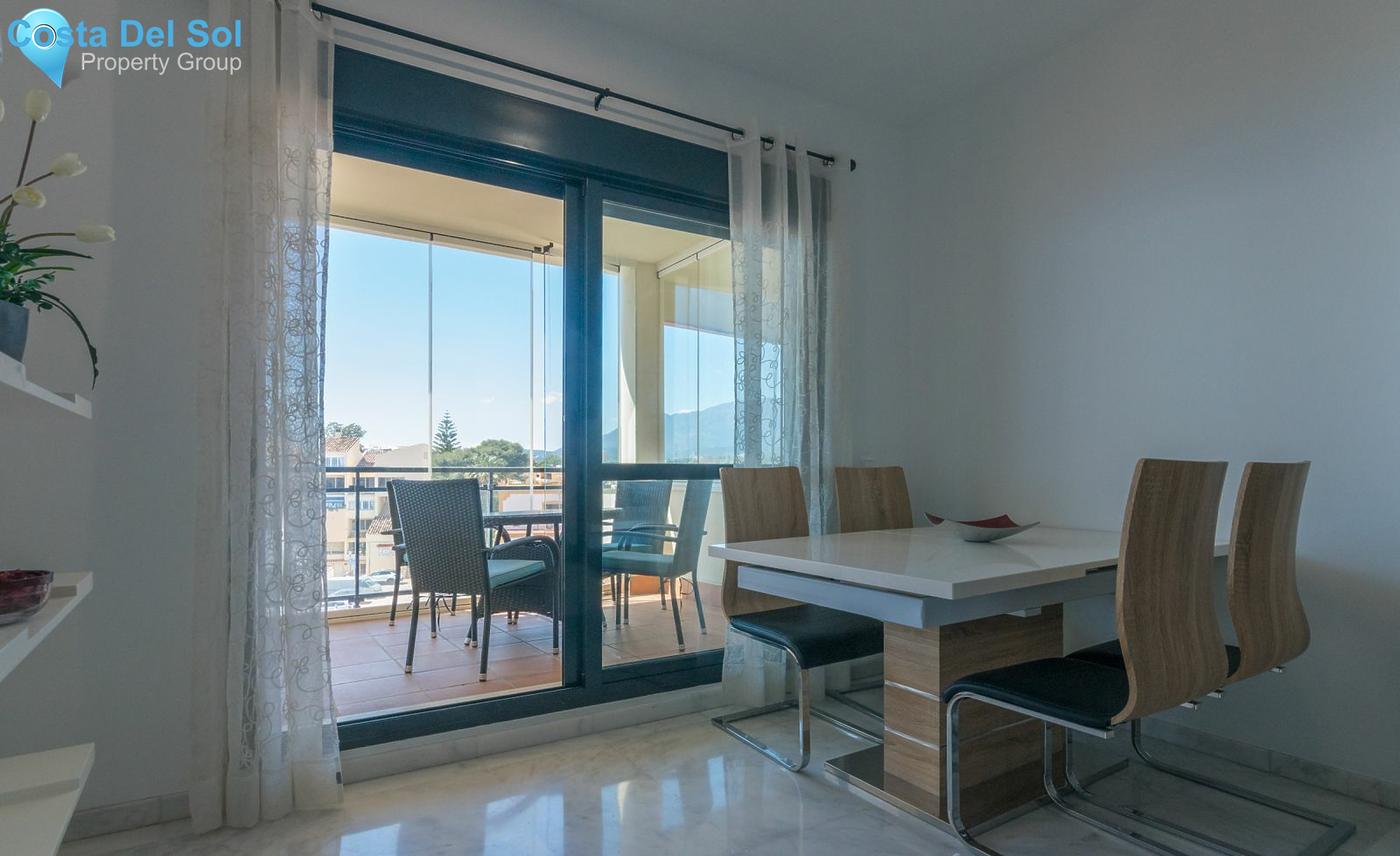 Middle Floor Apartment in Estepona-1520688