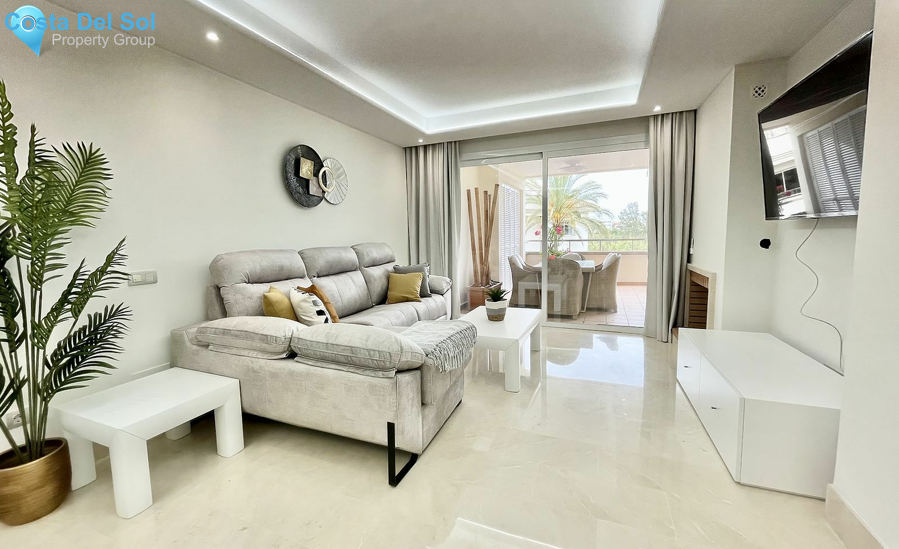 Middle Floor Apartment in Estepona-1532611