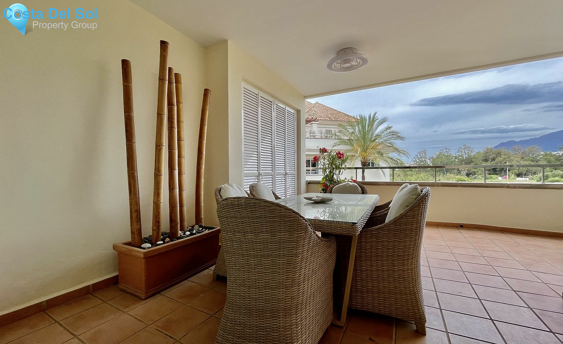 Middle Floor Apartment in Estepona-1532617