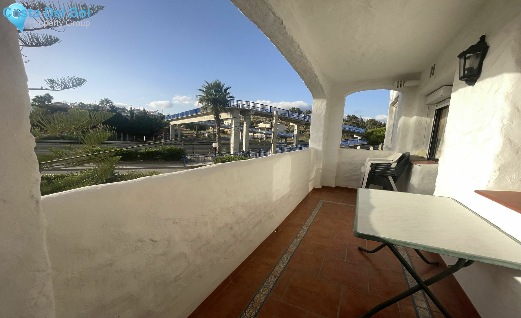 Middle Floor Apartment in Estepona-1535449