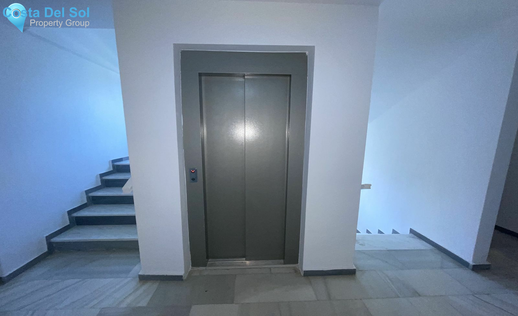Middle Floor Apartment in Estepona-1535465