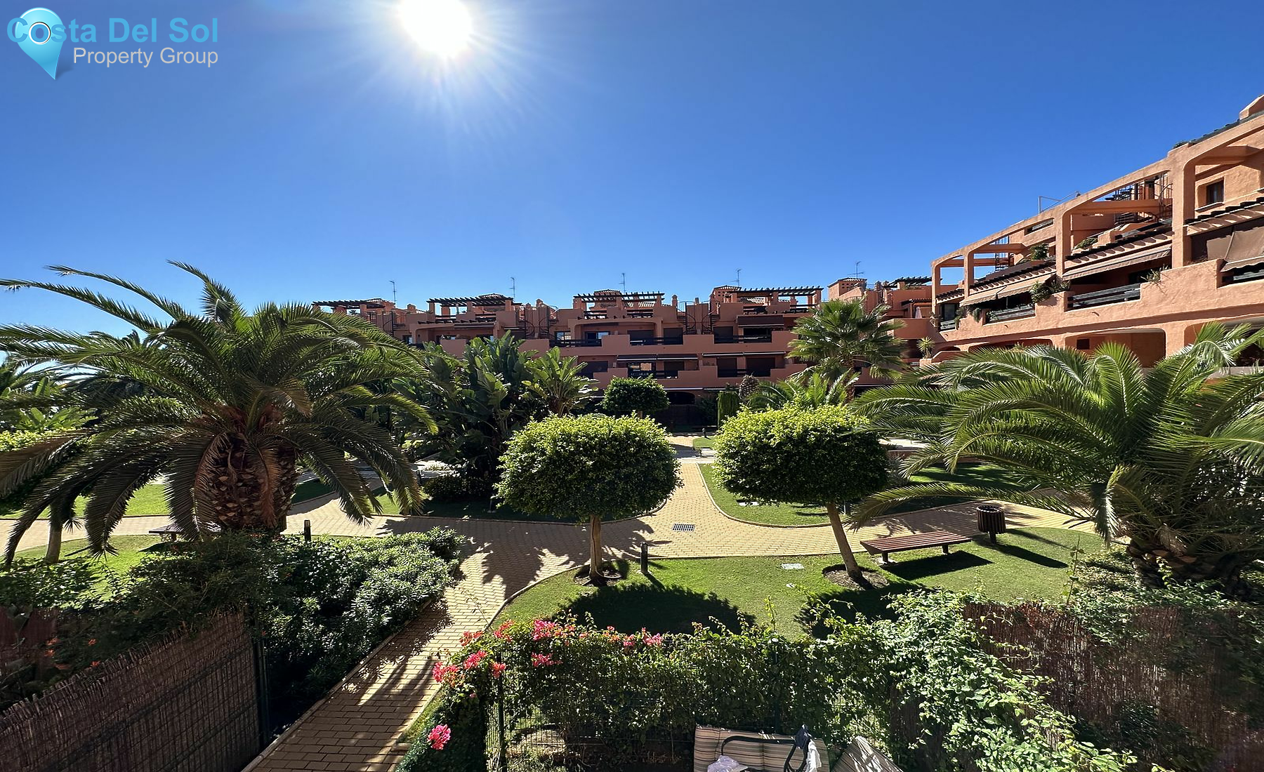 Middle Floor Apartment in Estepona-1548612