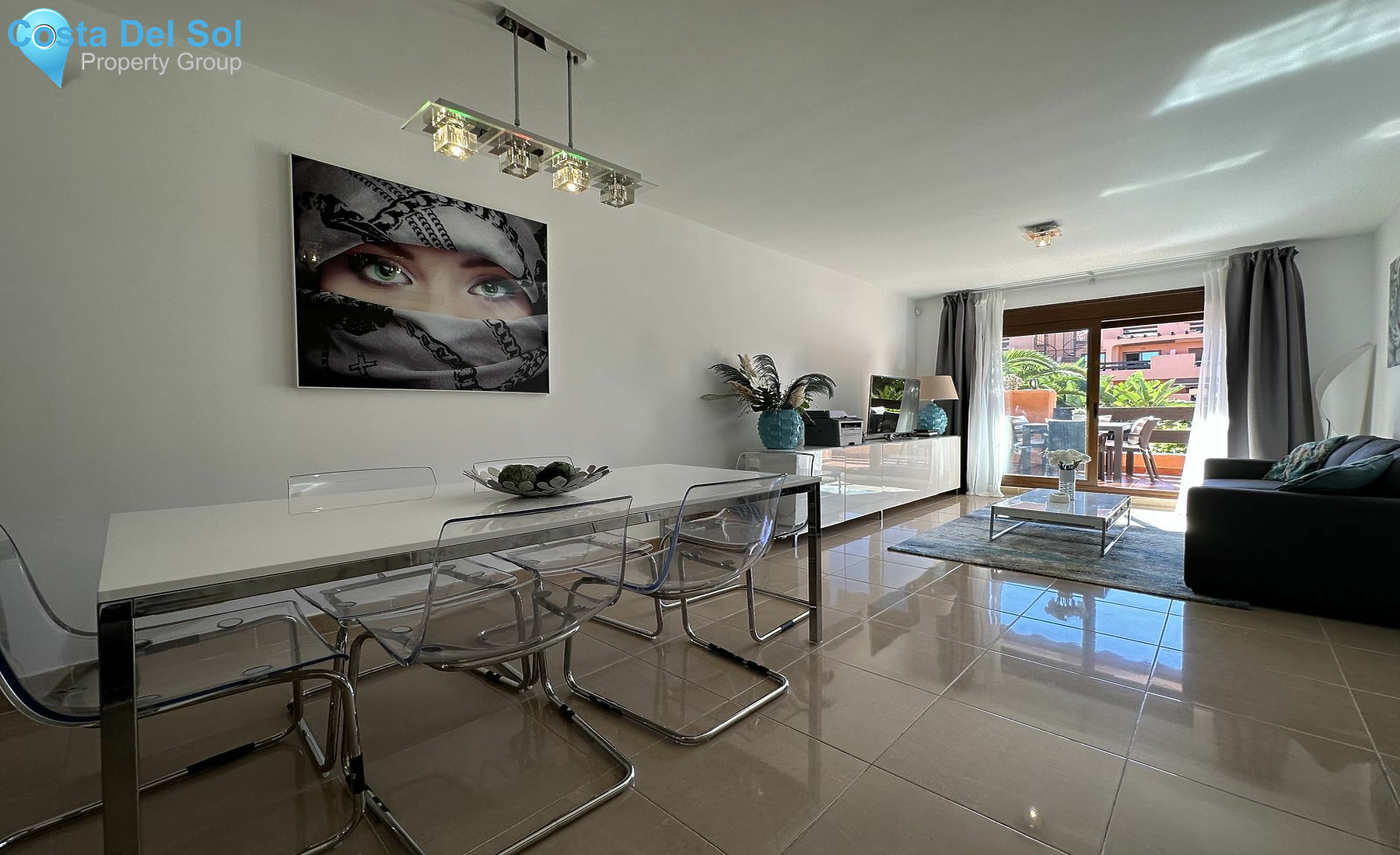 Middle Floor Apartment in Estepona-1548617