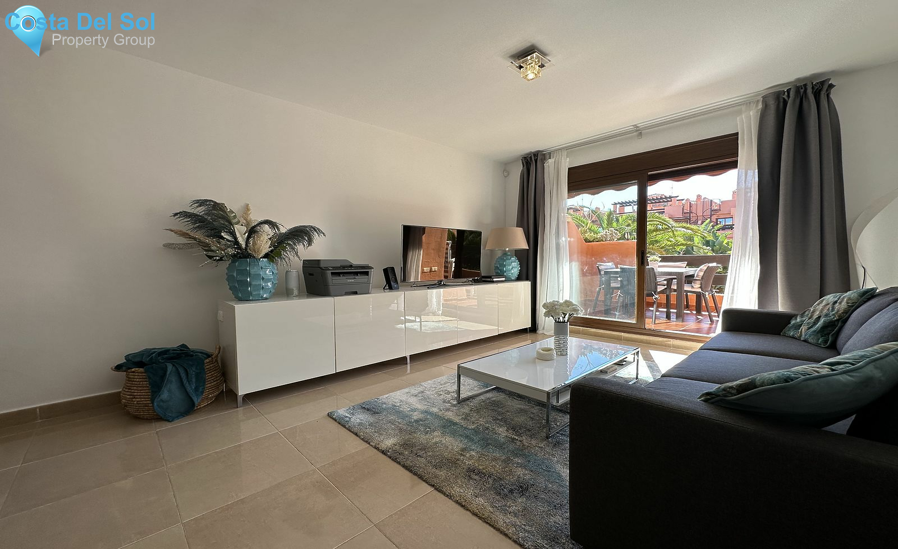 Middle Floor Apartment in Estepona-1548618