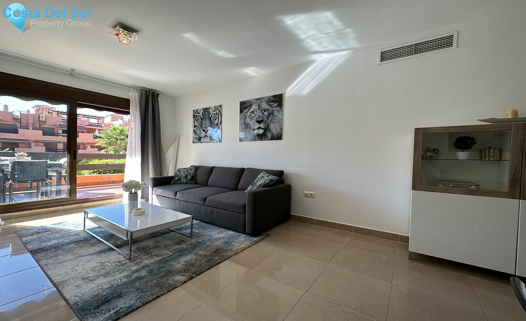 Middle Floor Apartment in Estepona-1548619
