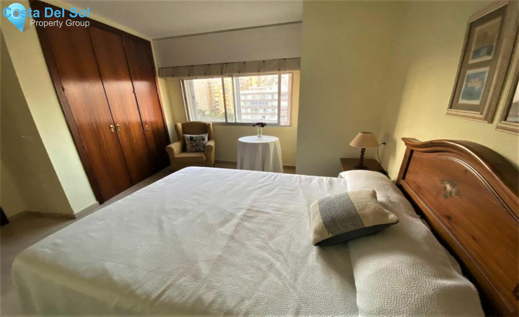 Middle Floor Apartment in Estepona-1550324