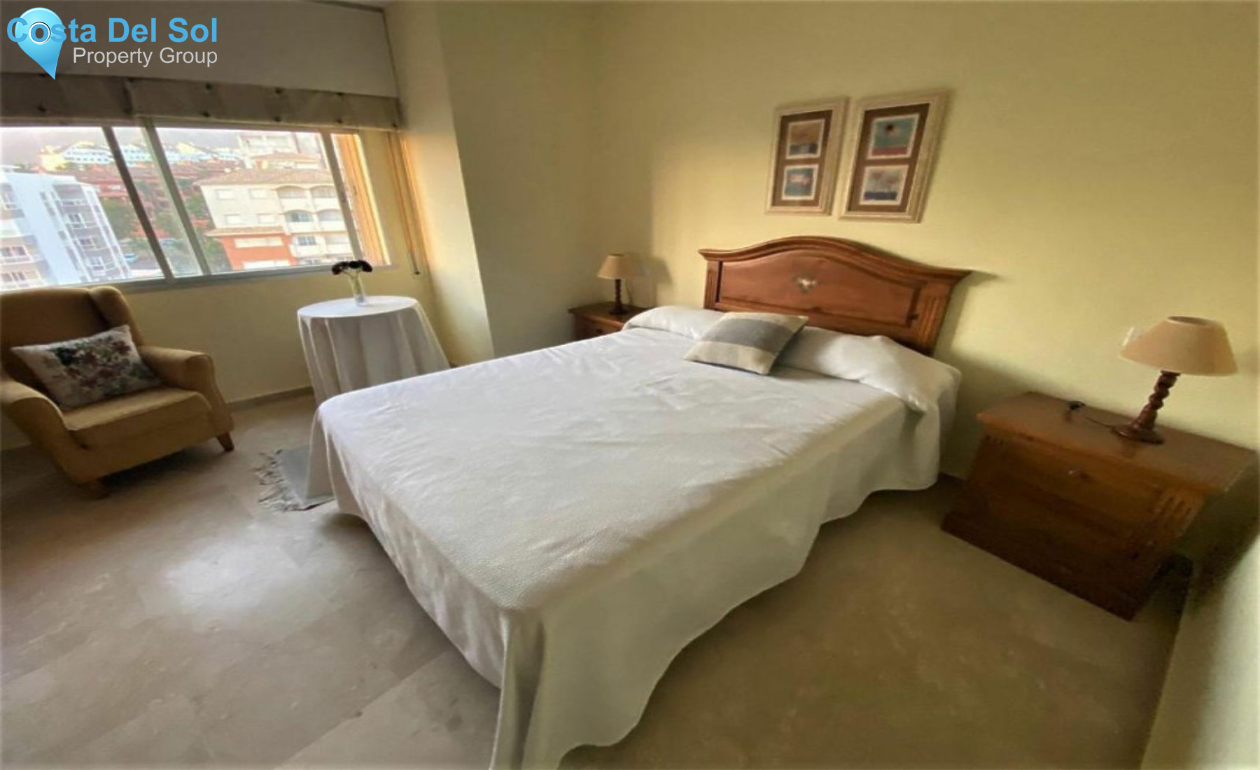Middle Floor Apartment in Estepona-1550316