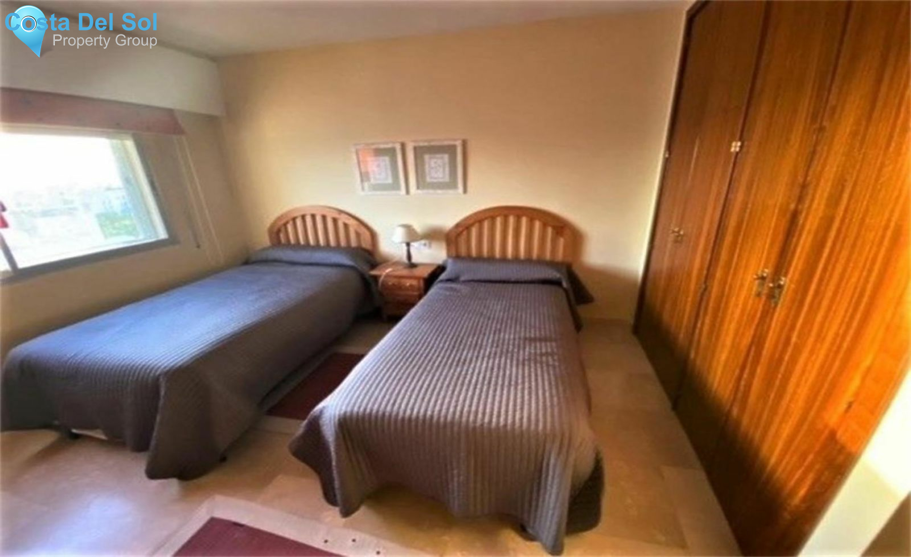 Middle Floor Apartment in Estepona-1550317