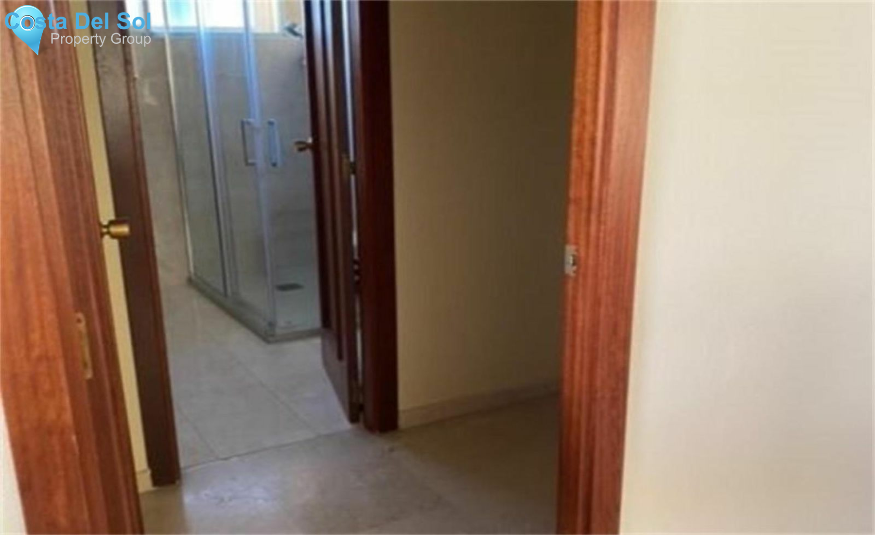 Middle Floor Apartment in Estepona-1550320