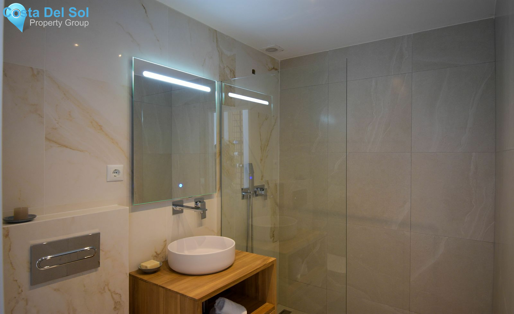 Middle Floor Apartment in Estepona-1550494