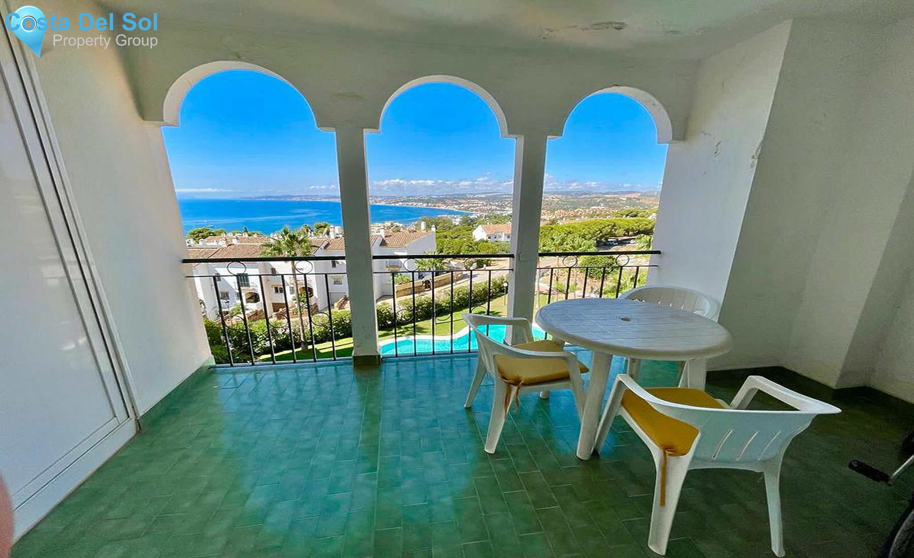 Middle Floor Apartment in Estepona