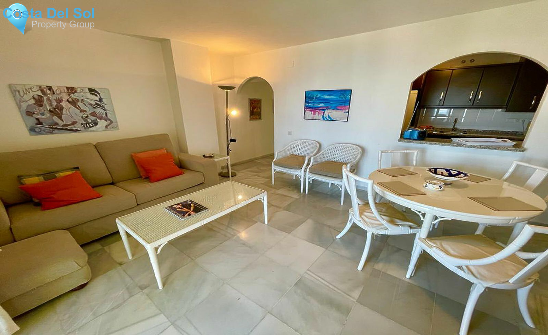 Middle Floor Apartment in Estepona-1552632