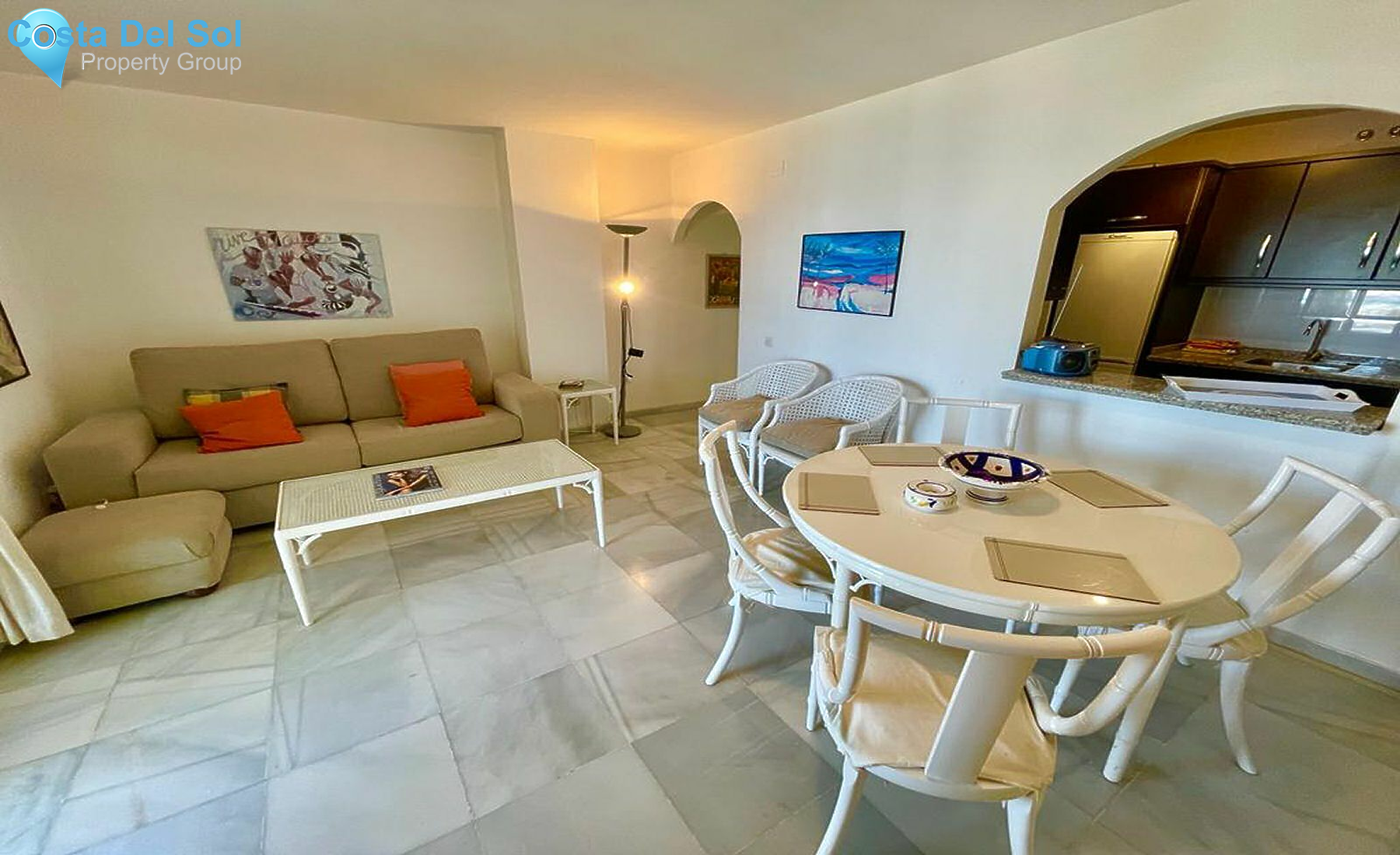 Middle Floor Apartment in Estepona-1552624